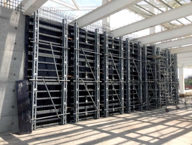 Chih-Deh Factory – Double-Sided Wall Formwork
